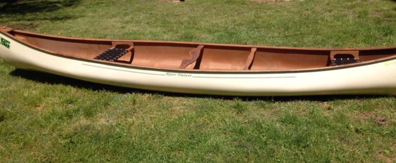 scott canoe 16' kevlar / ash teal paddles excellent