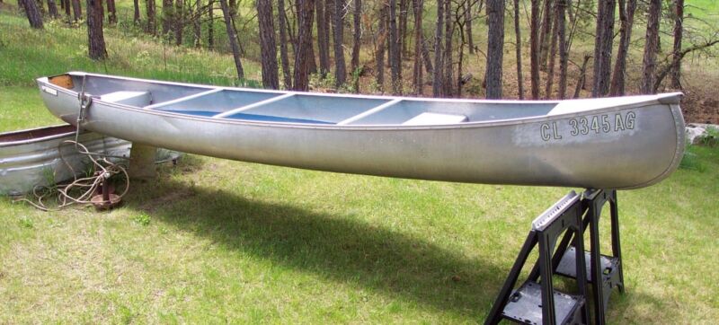 16 Foot Sea King Aluminum Canoe Flat Bottom Square Stern Gunwale Bouys Hydr...