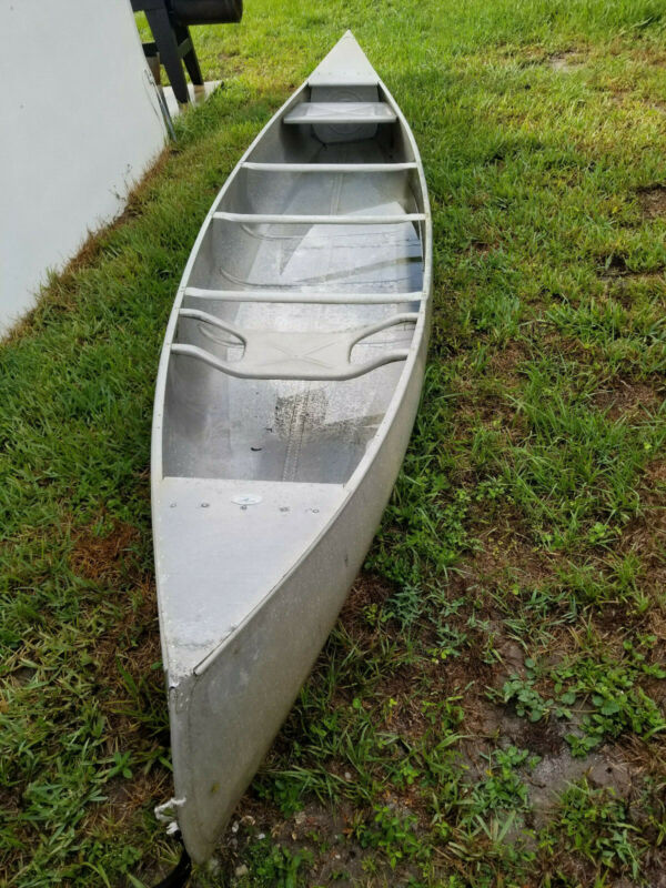 15 Foot Grumman Aluminum Canoe 1950s for sale from United 