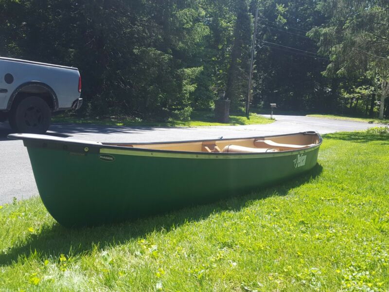 Canoe - Pelican Explorer Dlx 17 Foot for sale from United 