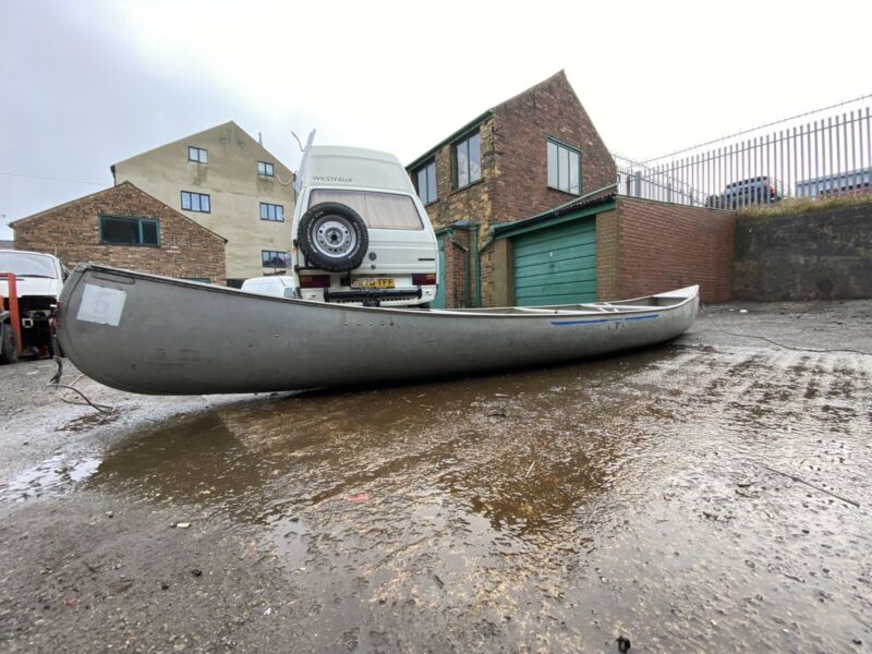 Grumman Aluminium 18FT Canoe - Marathon Open Boat for sale 