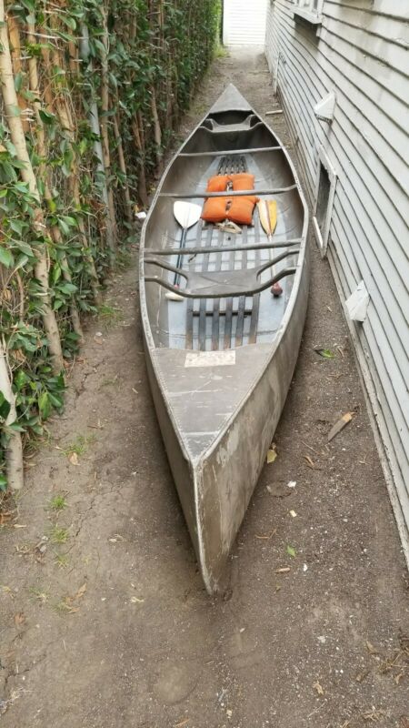 vintage 18' grumman aircraft aluminium canoe for sale from