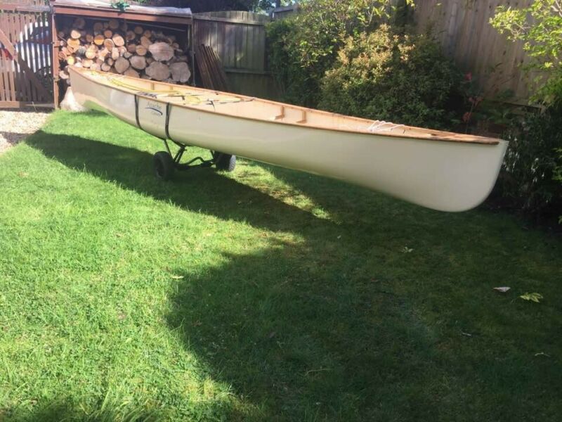 Apache 16ft Fibre Glass Indian Canoe With Two Seats for 