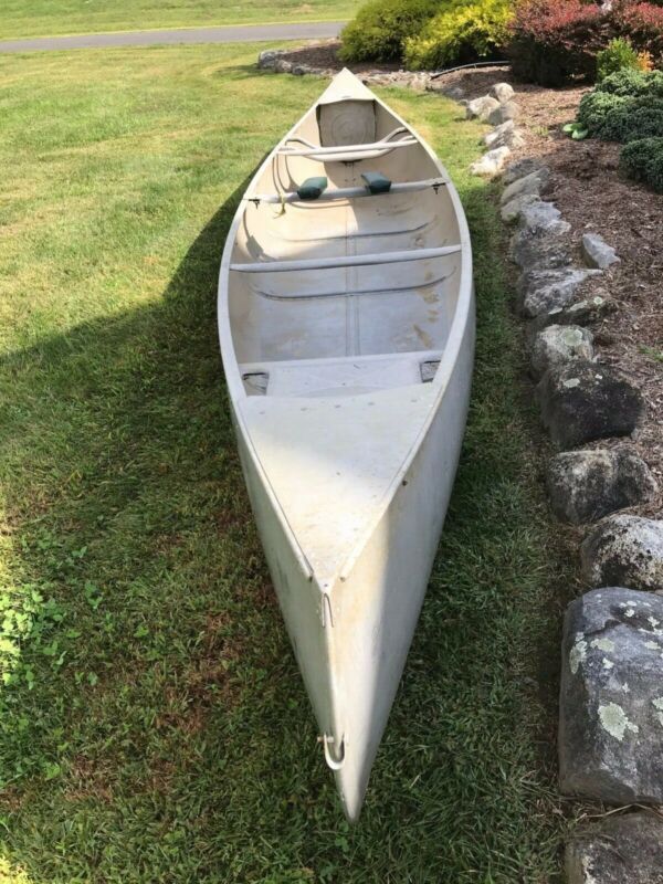 Vintage 18 Foot Grumman Aluminum Canoe for sale from United States