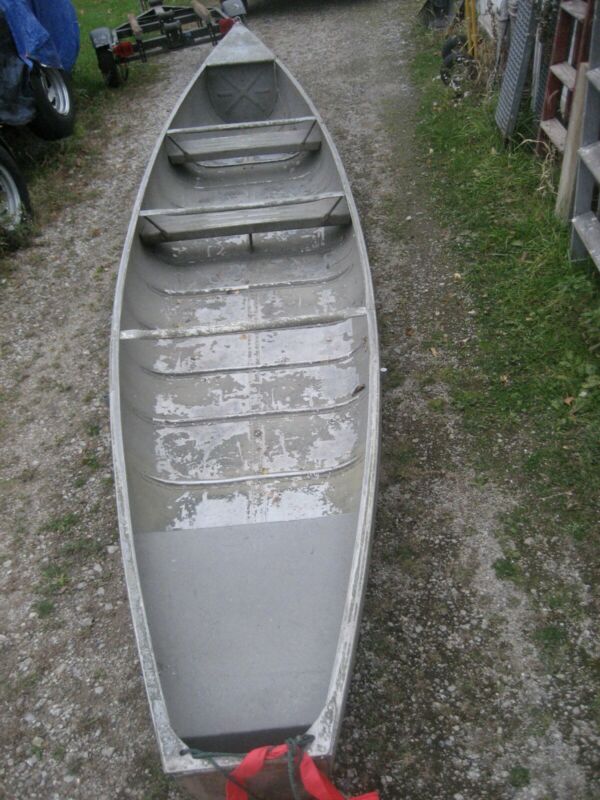 19 Foot Grumman Flat Back Canoe For Sale Fr