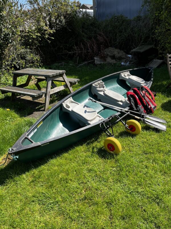 Mackinaw 15.6’ Canadian Canoe With Paddles, 2x Lifejackets And Trolley