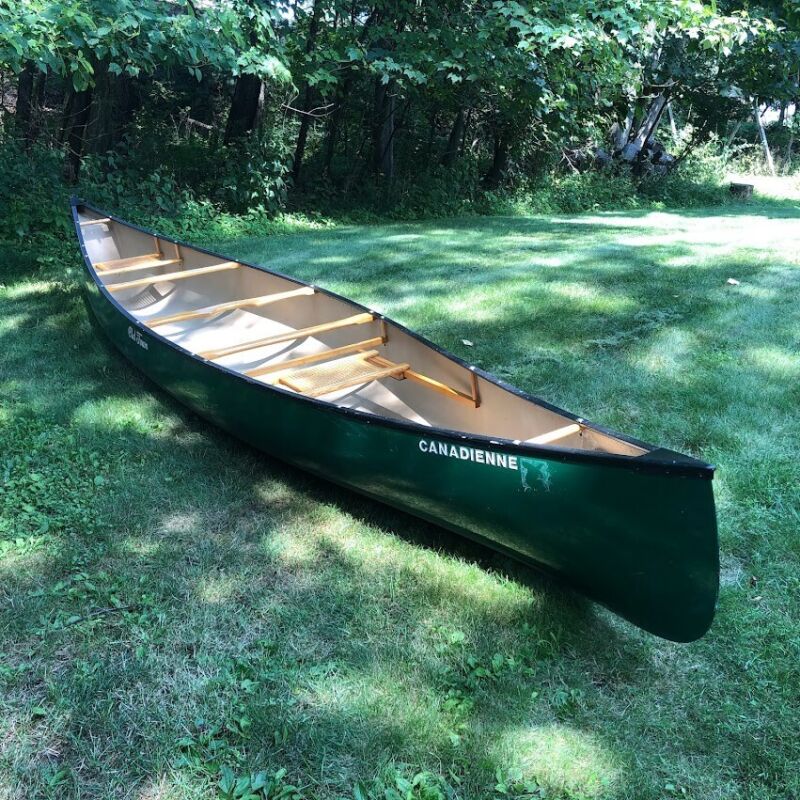 Old Town Canadienne 17' Canoe- Fiberglass, Alum Gunwales, Wood/cane ...