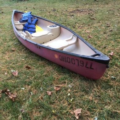 Vintage 14 Ft Water Quest Canoe With Paddles And Life Jackets For Sale From United States